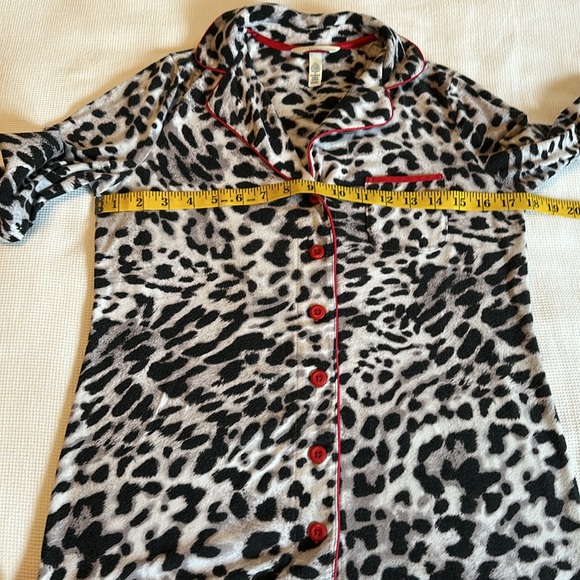 Soma Animal Print Long Sleeves and Pants Pajama Set Size XS Black and White - Picture 10 of 16